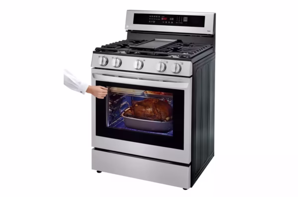 5.8 cu ft. Smart Wi-Fi Enabled True Convection InstaView® Gas Range with Air Fry - Image 2